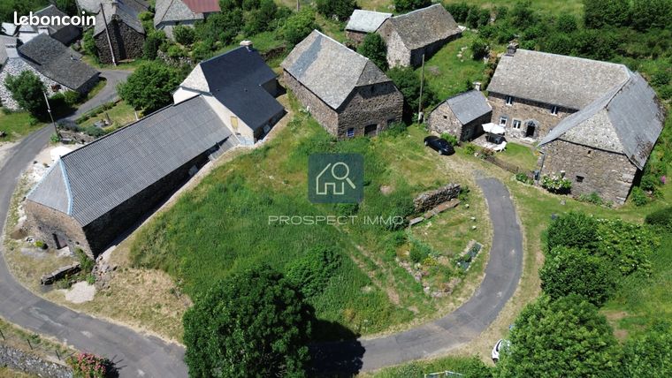 Grange 2 pièces 250 m²