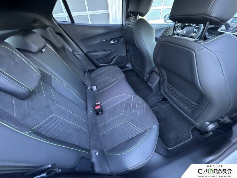 Peugeot 2008 Hybrid 145 e-DCS6 GT Exclusive (image 20)