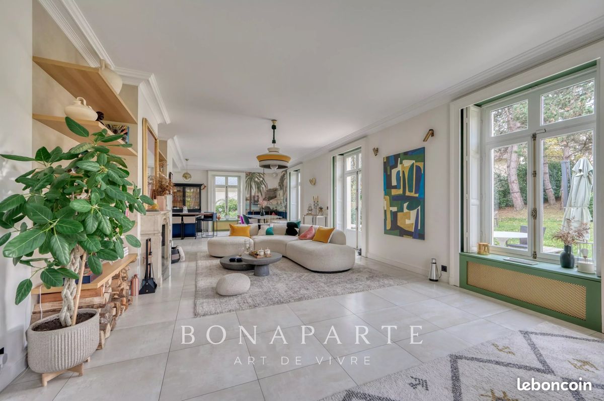 Maison 7 pièces 330 m² · à Bougival · 330 m² · 1 740 000 €