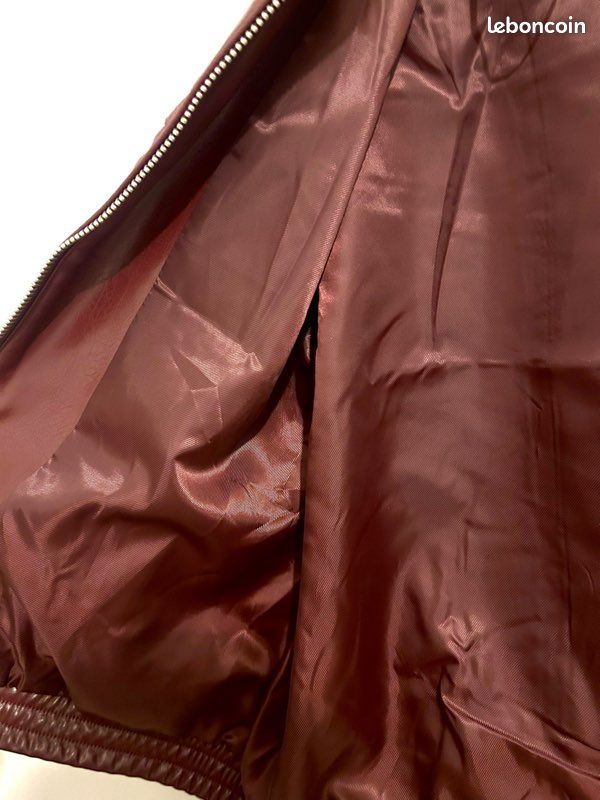 Blouson Simili Cuir Rouge Stradivarius Taille M – Occasion En Très Bon état, Style Casual