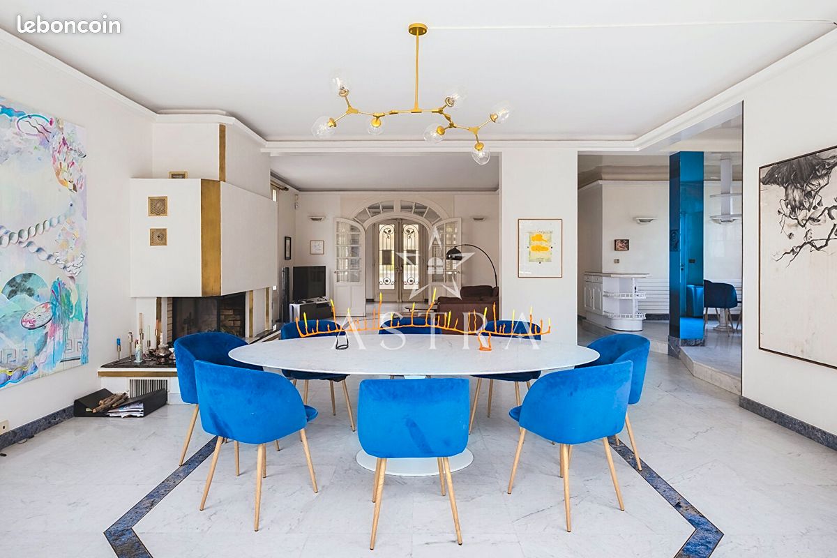 Maison 9 pièces 330 m² · à Bourg-la-Reine · 330 m² · 1 450 000 €