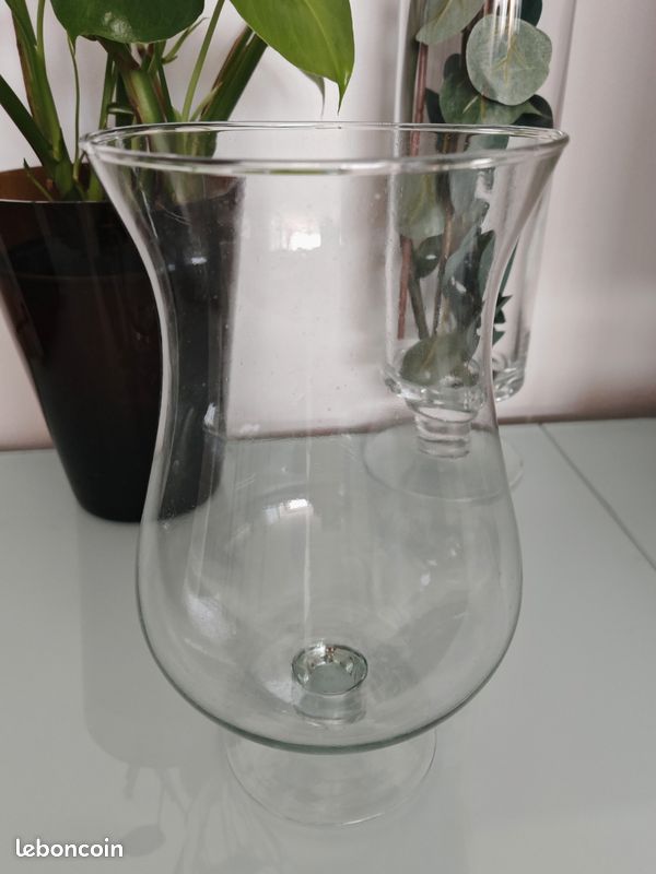 Vase forme verre ballon sur pied diamètre 19,5 x H 45 cm transparent