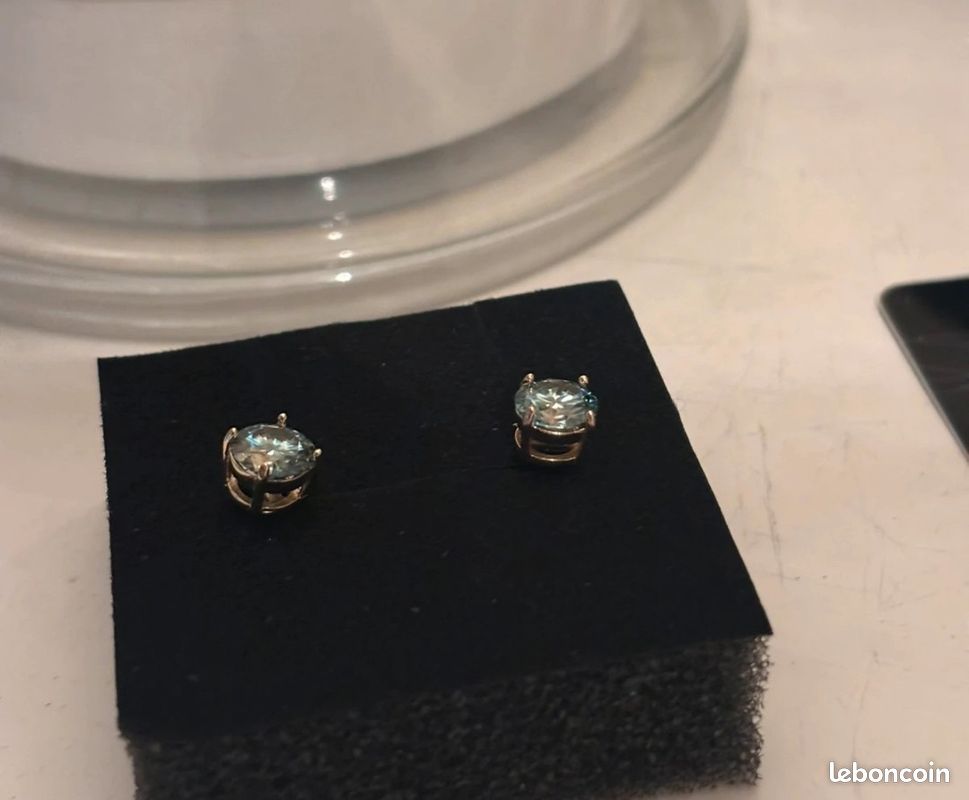 Boucles d'oreilles en argent plaqué or 18k et diamants de moissonite avec certificat carte gra (image 9)