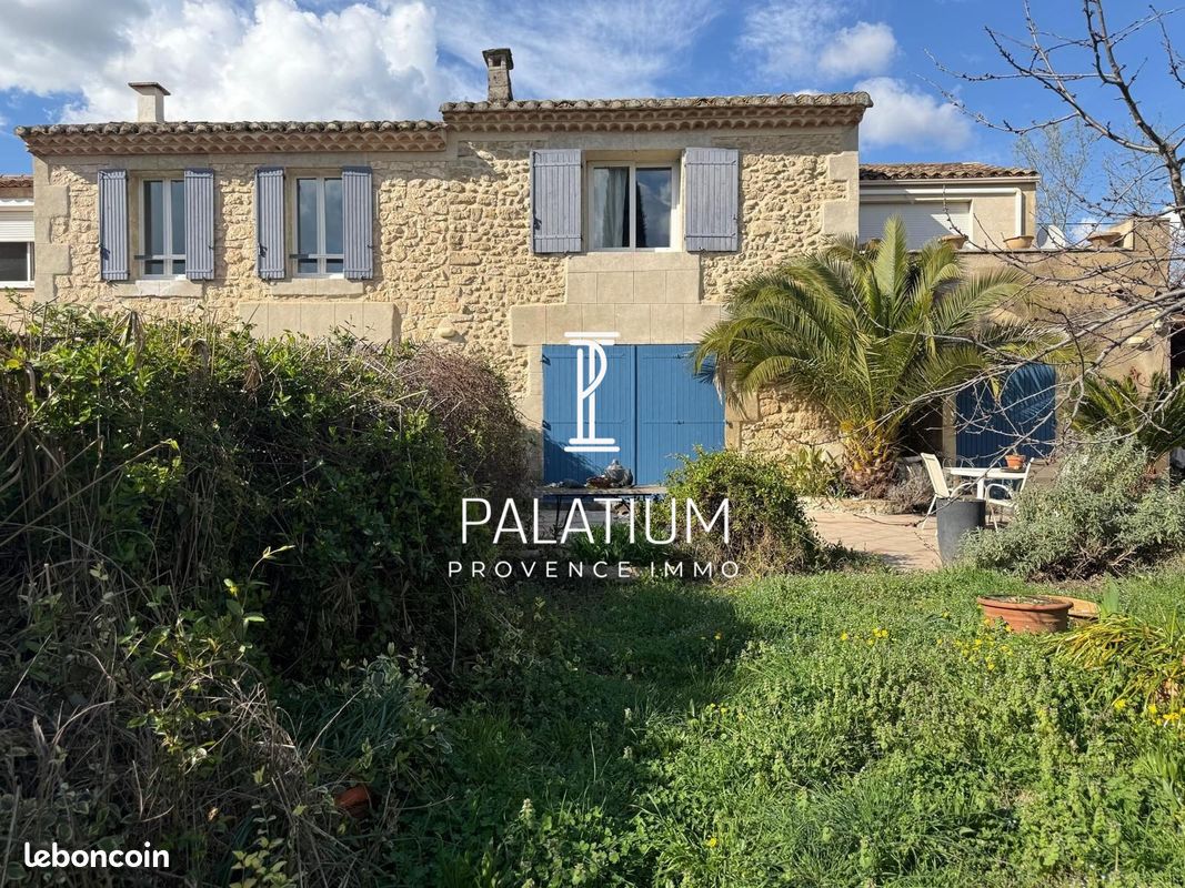 Maison 6 pièces 142 m² · à Sénas · 142 m² · 449 000 €