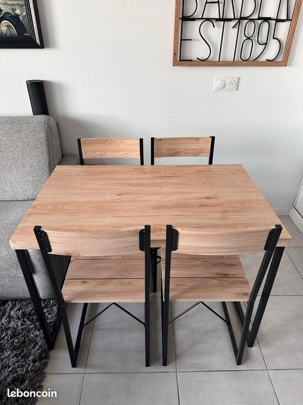 Table et chaises (image 1)