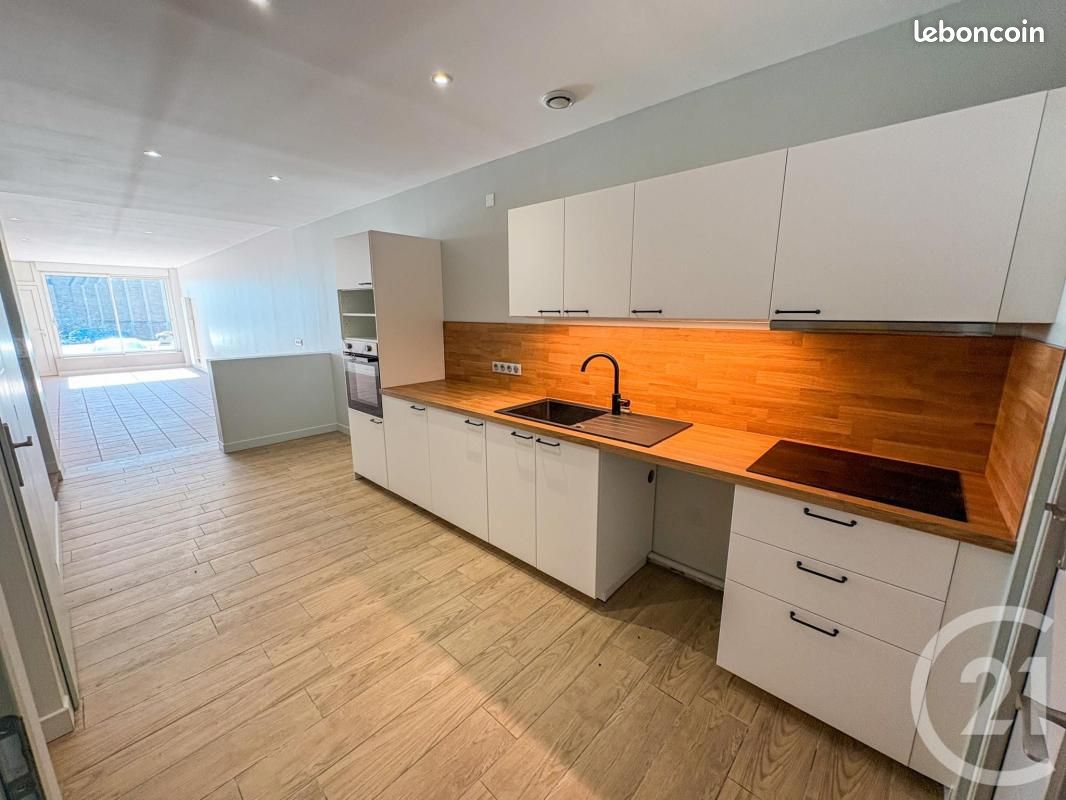 Maison 5 pièces 151 m² · à Romanèche-Thorins · 151 m² · 239 000 €
