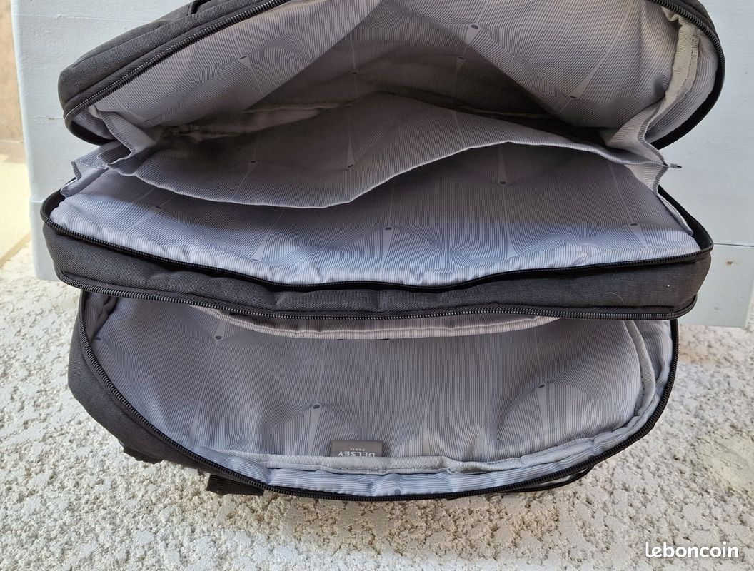 Sac à dos ordinateur Delsey Esplanade 17.3 pouces Noir