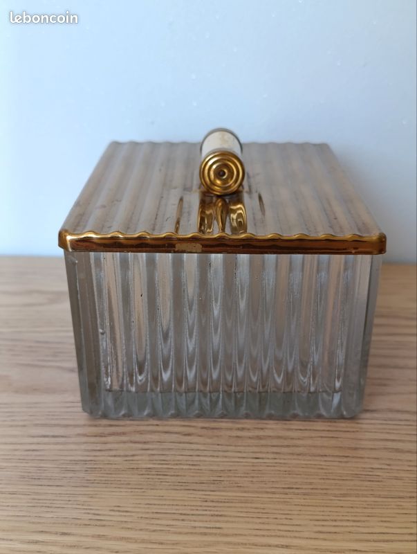 Boîte vintage avec verres optiques - Accessoire unique pour