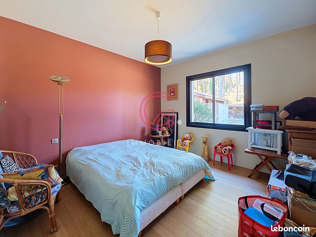 Maison 6 pièces 260 m² · à Parentis-en-Born · 260 m² · 735 000 €