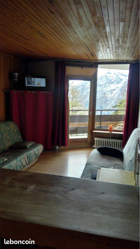 Pieds des piste grand studio (image 1)
