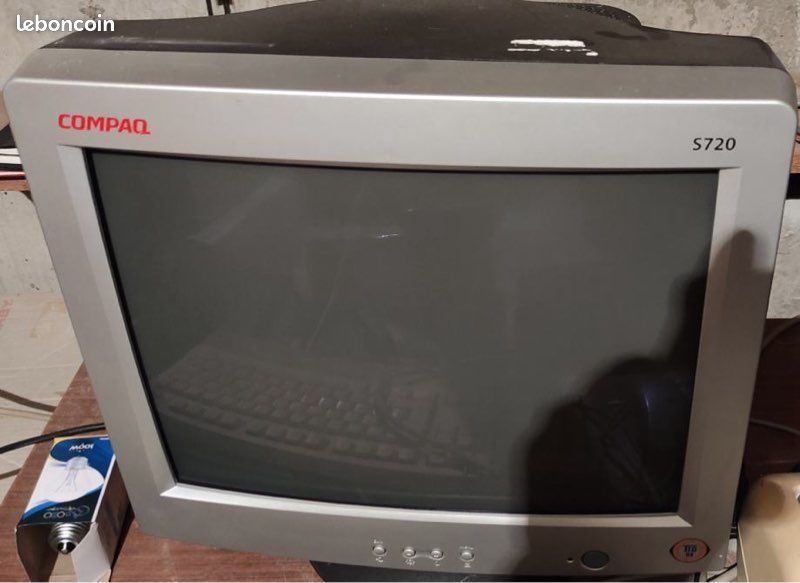 Écran Compaq S720 17