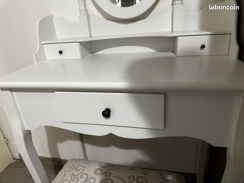 Coiffeuse blanche (image 2)