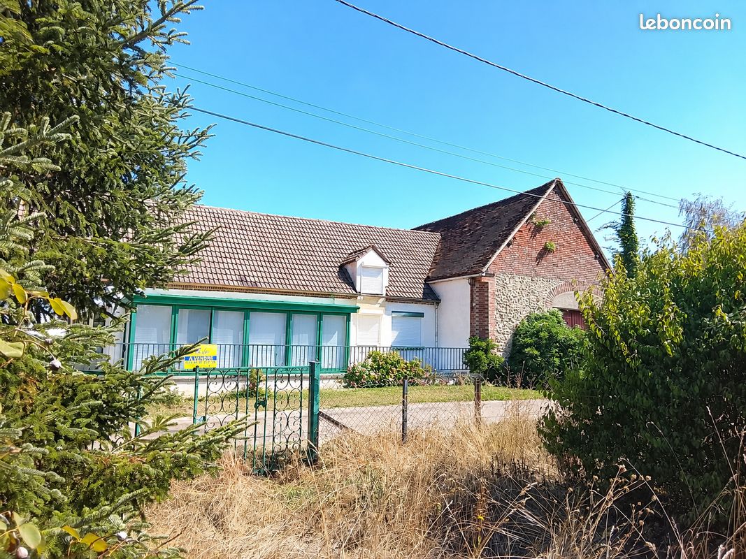 Maison 3 pièces 77 m² · à Charny Orée de Puisaye · 77 m² · 99 900 €
