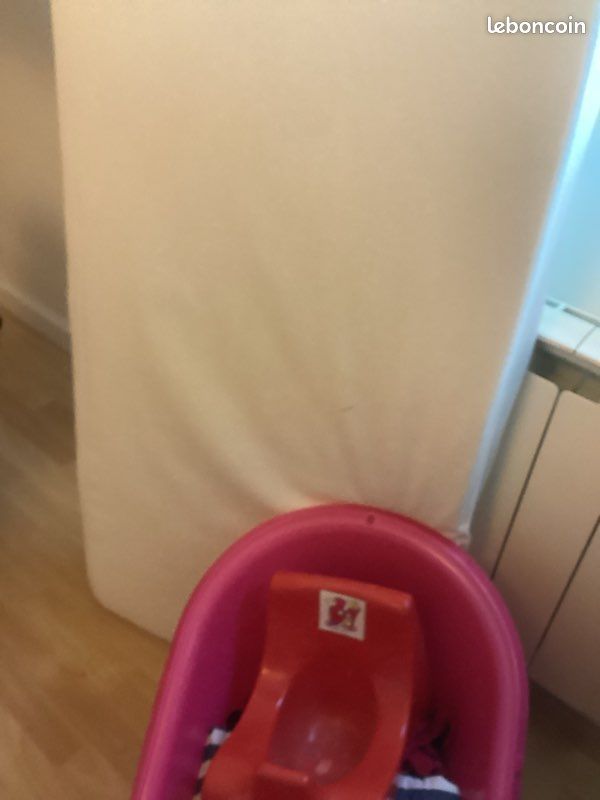 Vends matelas lit bébé (image 2)