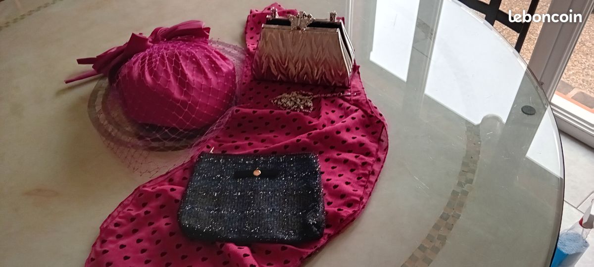 Ensemble chapeau et pochette pour mariage. (Femme) (image 2)