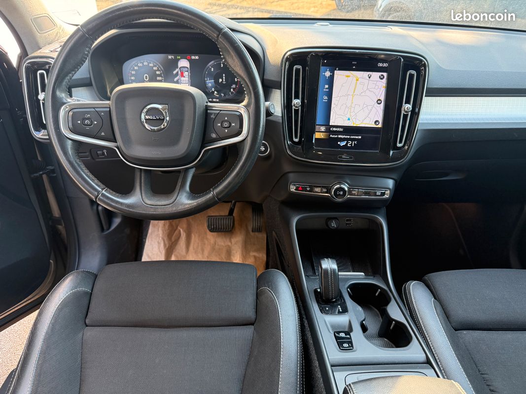 Volvo XC40 D3 - 2.0L 150CH Geartronic - Momentum (image 3)