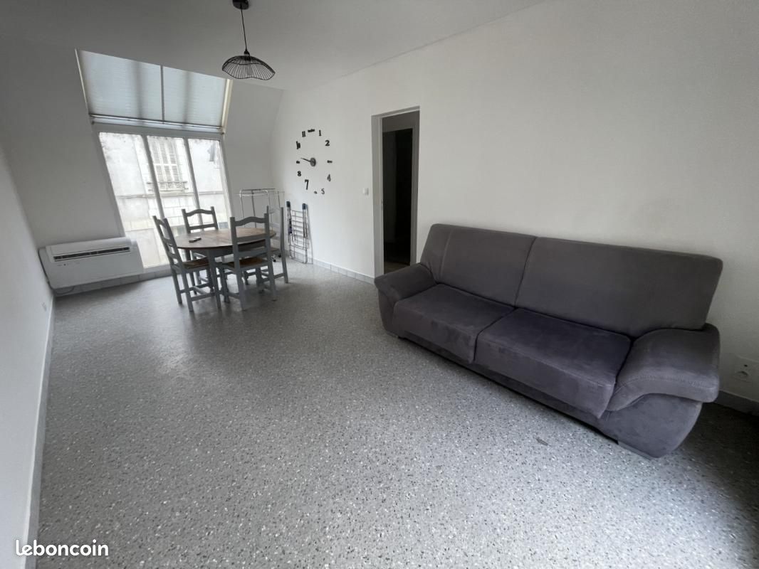 Appartement 2 pièces 48 m² · à Descartes · 48 m² · 470 €/mois