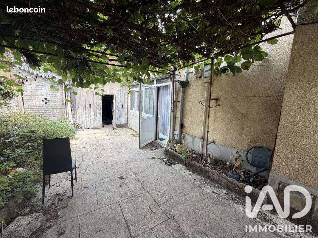 Maison 5 pièces 136 m² · à Doulevant-le-Château · 136 m² · 25 000 €