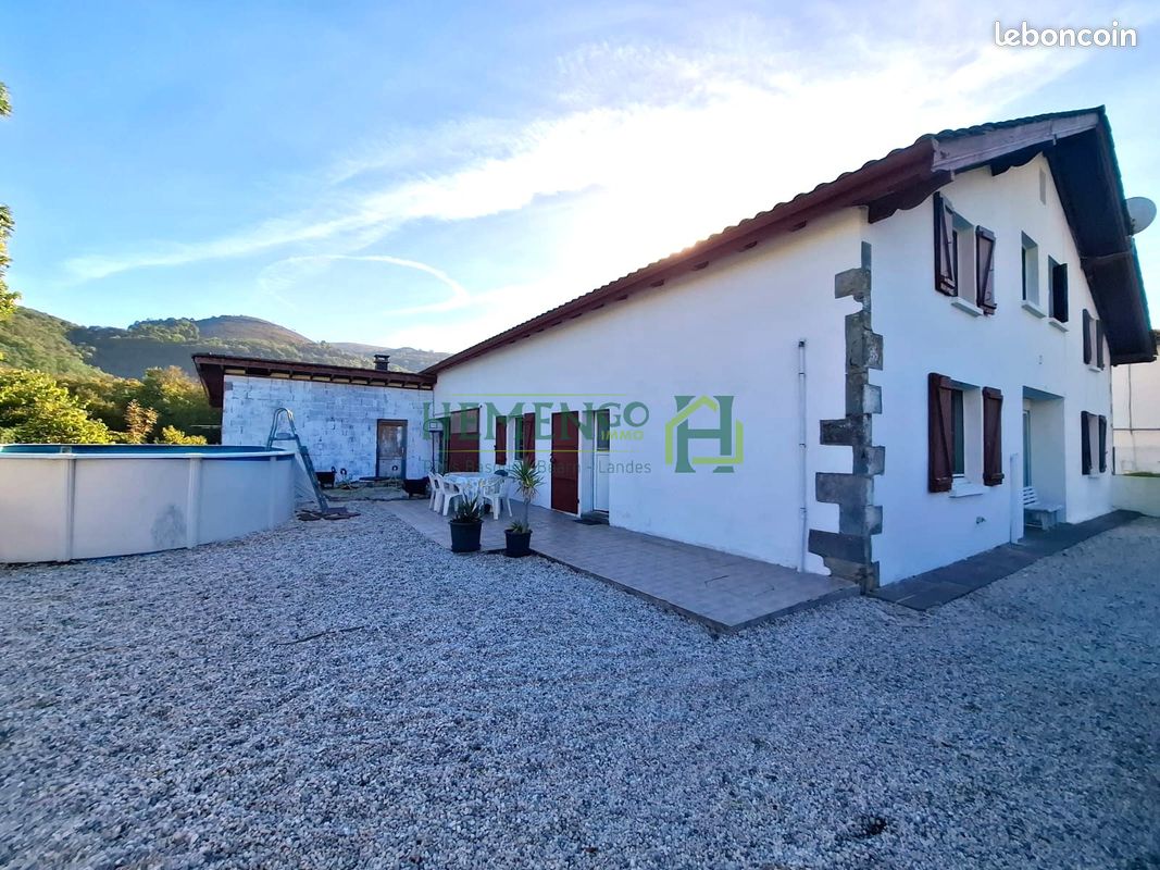 Maison 8 pièces 245 m² · à Lecumberry · 245 m² · 346 500 €