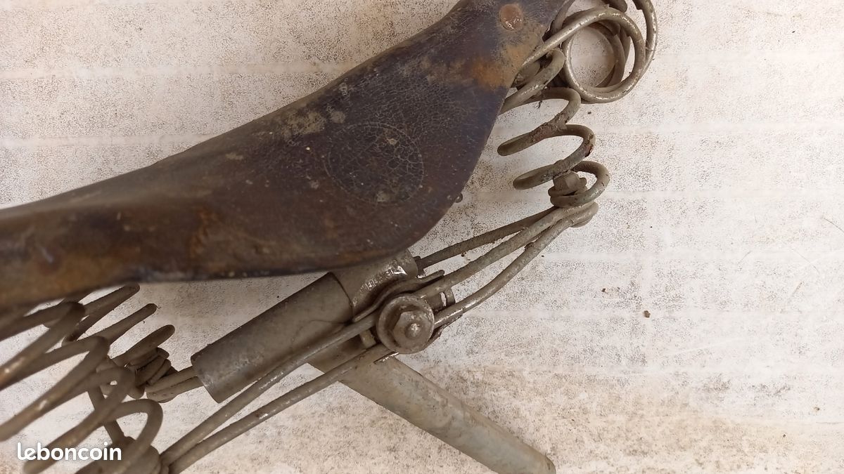 Selle moto ancienne (image 4)