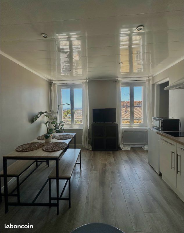 Appartement 2 pièces 30 m² · à Hyères · 30 m² · 700 €