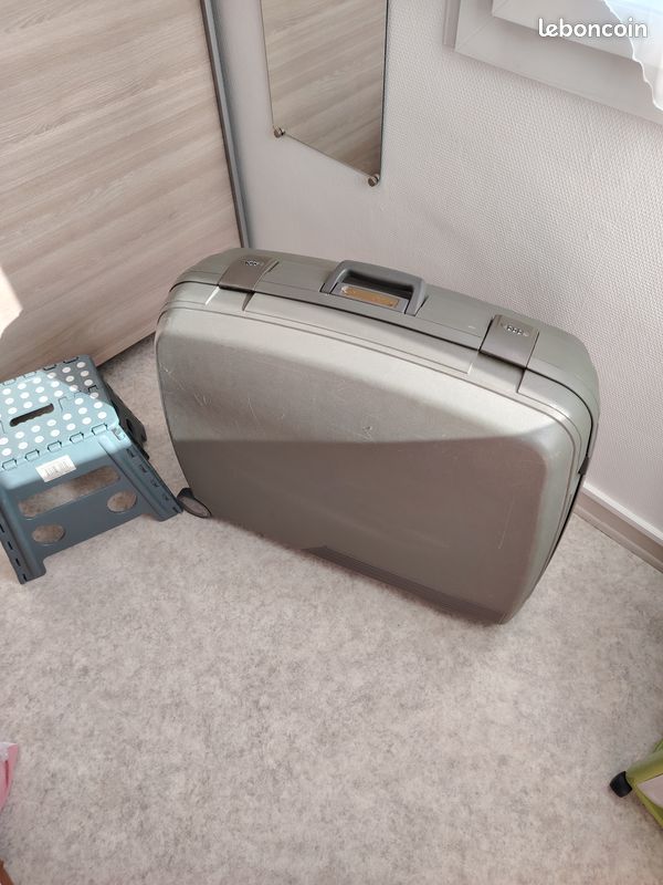 Grande valise robuste (image 9)