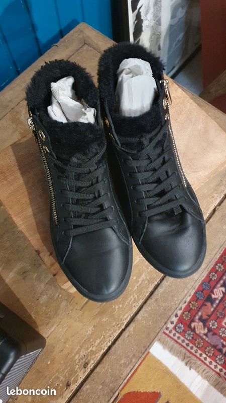 Chaussures montantes Tommy Hilfiger taille 36 (image 2)