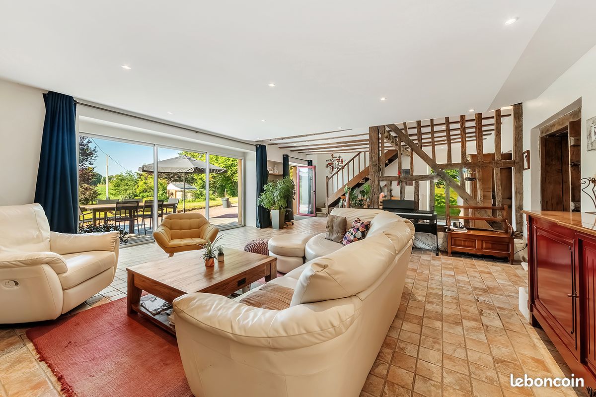 Maison 7 pièces 250 m² · à Betton · 250 m² · 690 000 €