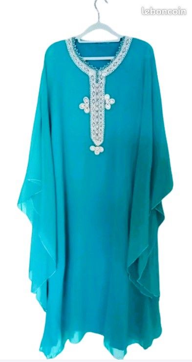 Lot de tenues marocaines avec accessoires (image 4)