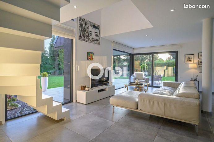 Villa 6 pièces 175 m²