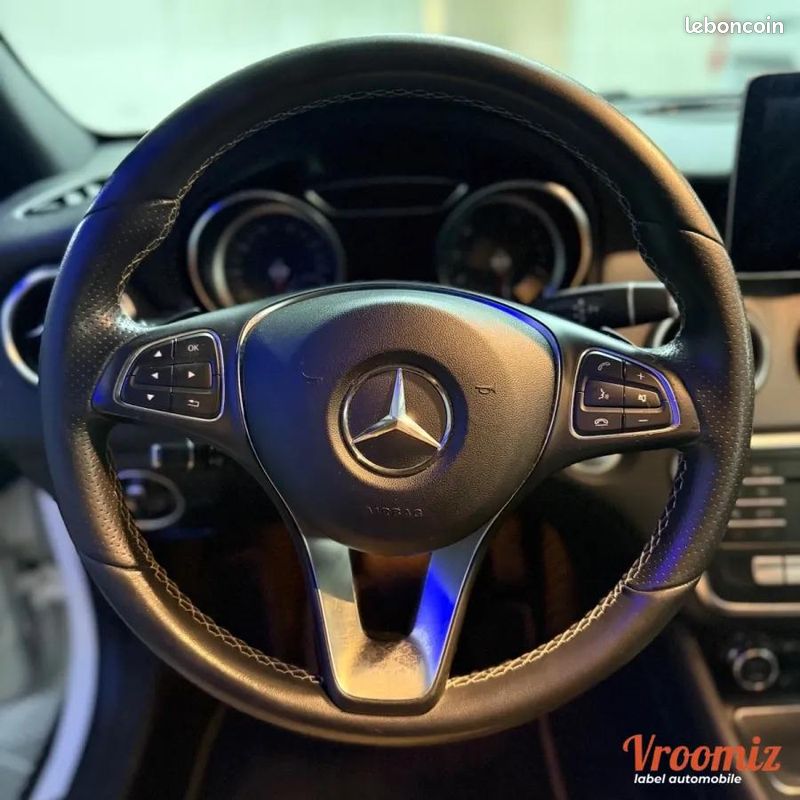Mercedes Classe Gla (2) 180 SENSATION 7G-DCT - CAMERA/CARPLAY/CLIM/BOITE AUTO/GPS - GARANTIE 3MOIS (image 25)