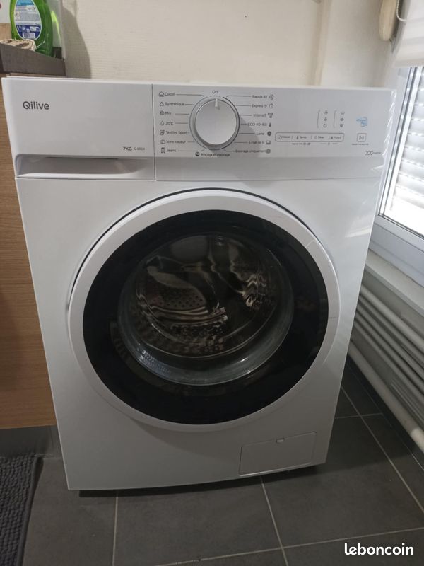 Machine à laver bon état, acheter en septembre 2024 (image 1)