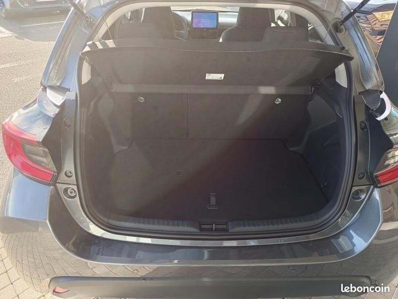 Toyota Yaris 116h Design 5p MY25 (image 9)