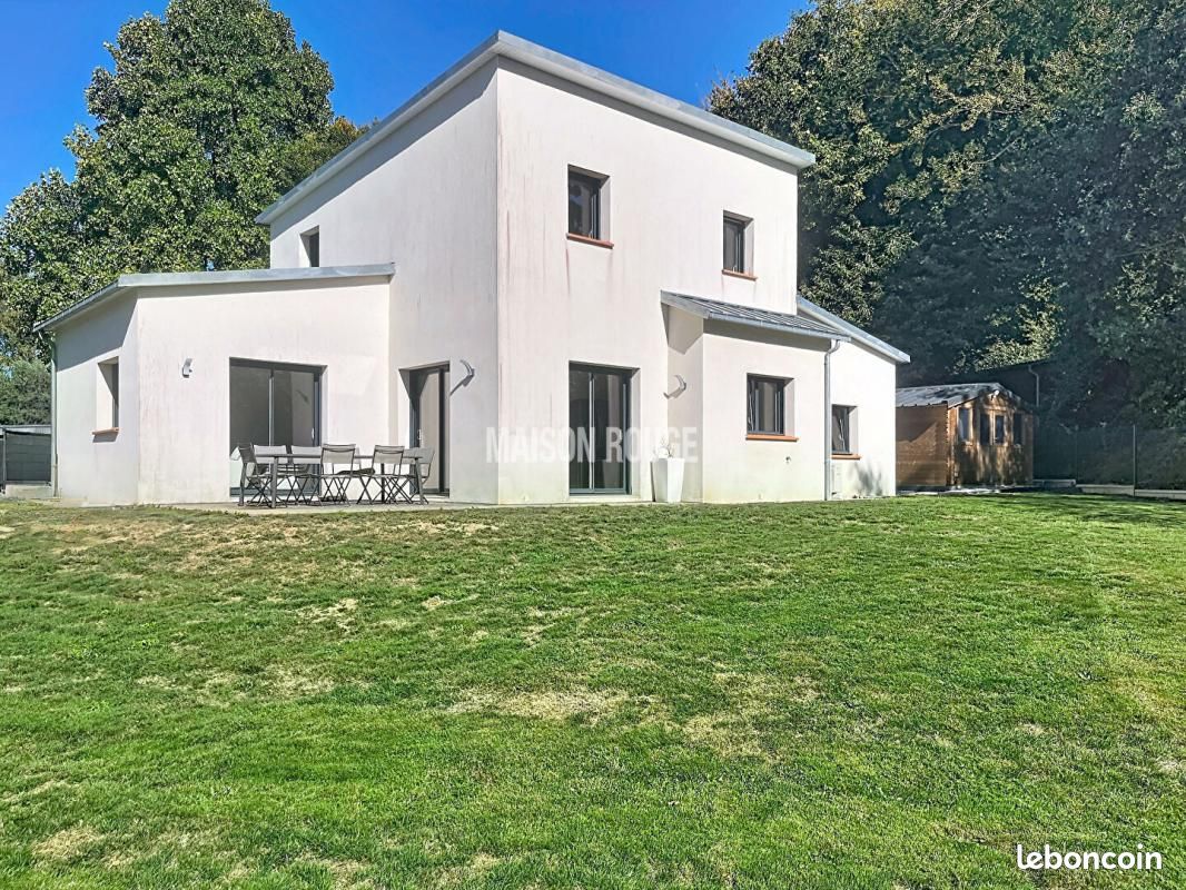 Maison 7 pièces 106 m² · à Tonquédec · 106 m² · 280 800 €