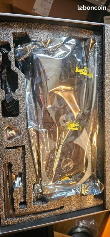 Carte graphique Gigabyte AORUS Master GeForce RTX 4080 16Go (image 4)