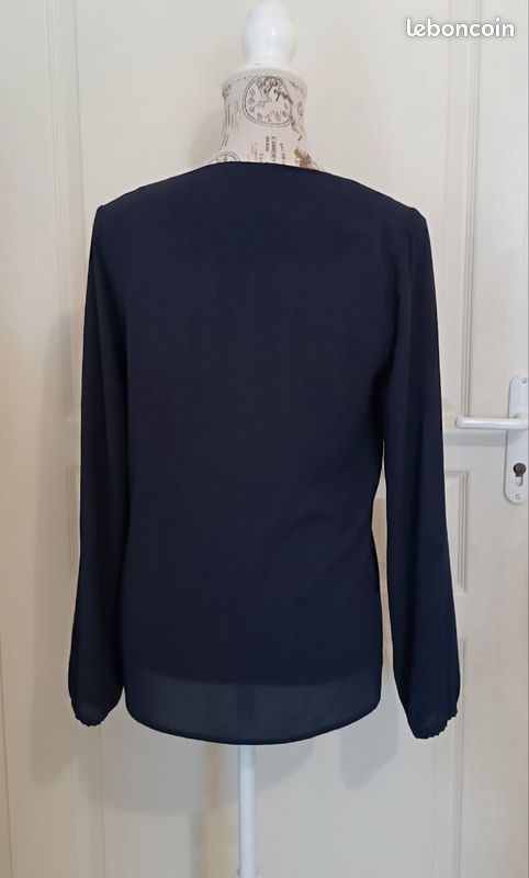 Blouse taille 34 (image 2)
