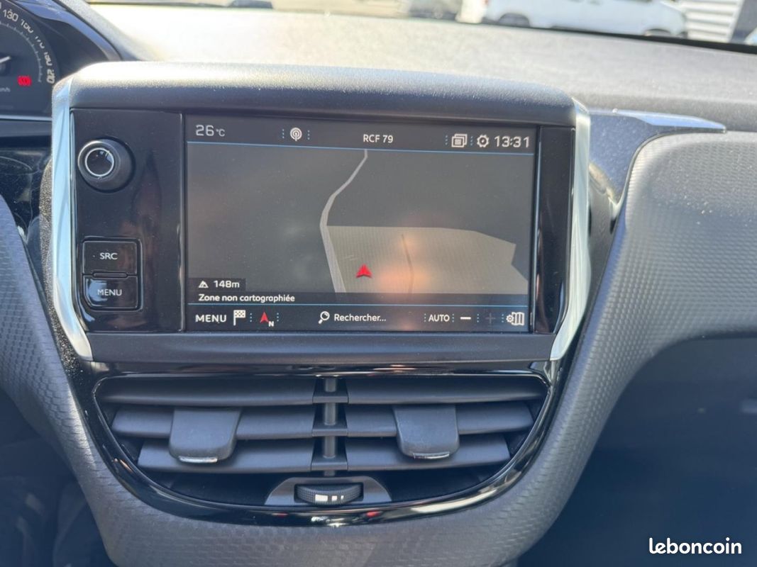 Peugeot 208 1.6 BlueHDi 75ch Allure Business S&S 5p (image 16)