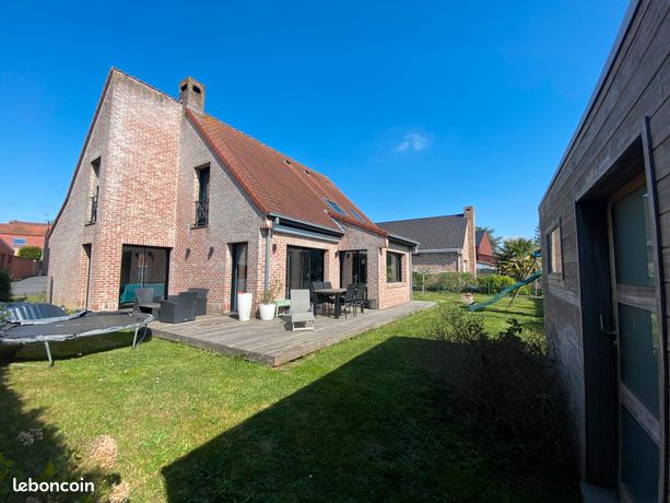 Maison individuelle centre ville Bailleul 5 pièces 142 m2