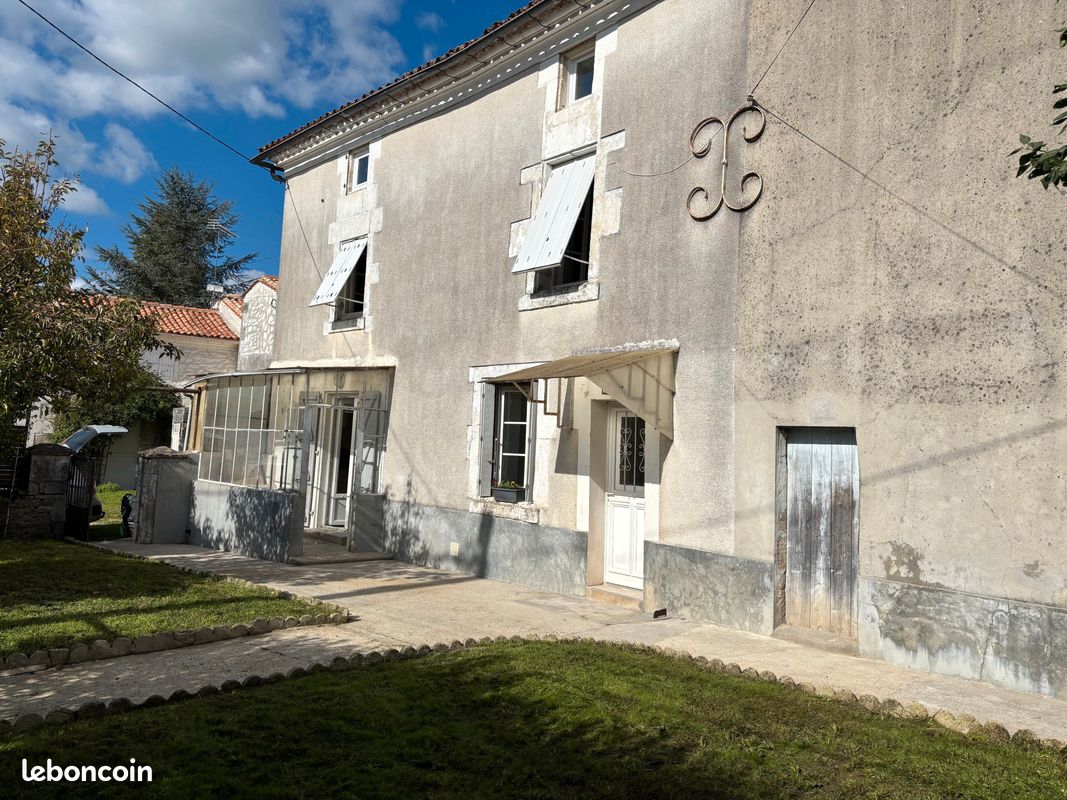 Maison 5 pièces 88 m² · à Vibrac · 88 m² · 935 €/mois