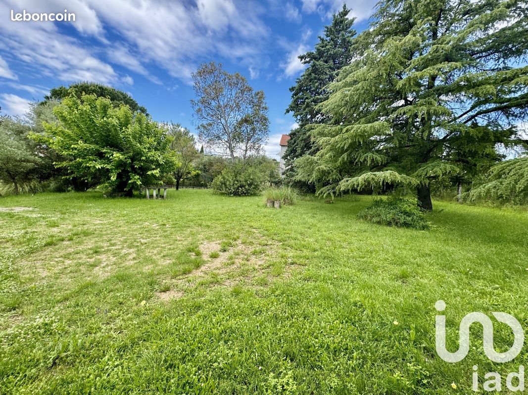 Terrain constructible 835 m² arboré – Bas Brésis – Alès · 90 000 €