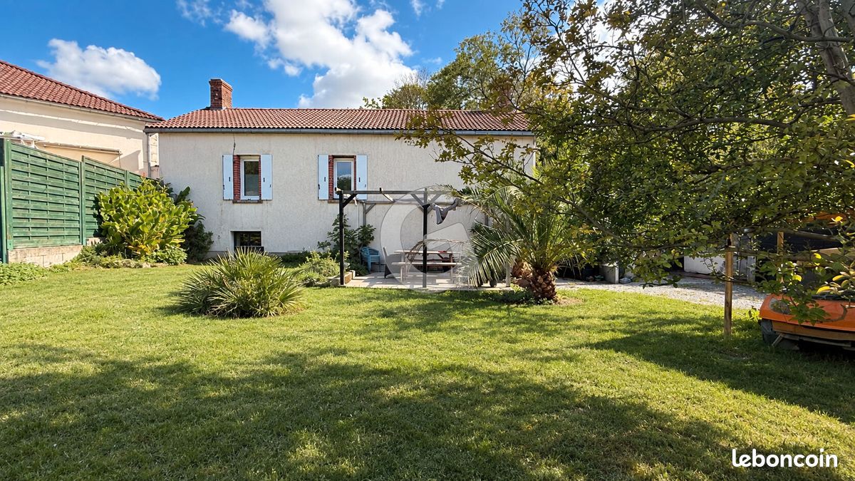 Maison 4 pièces 92 m² · à Le Champ-Saint-Père · 92 m² · 144 000 €