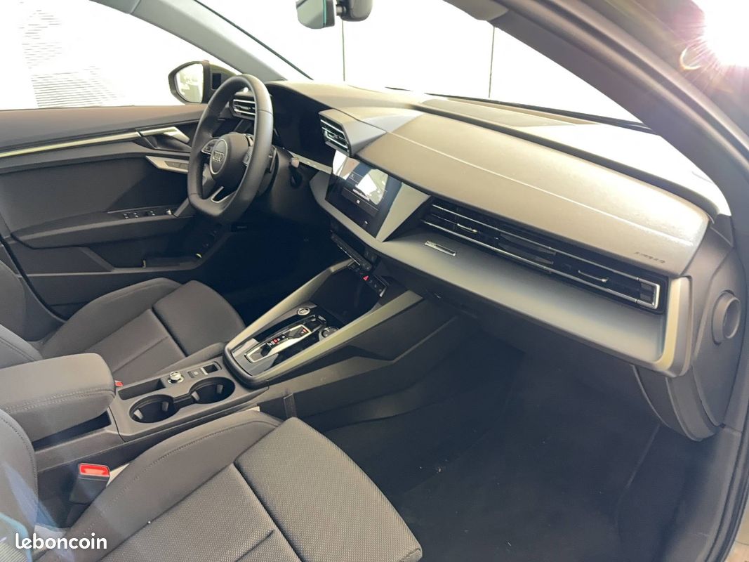 AUDI A3 Sportback 40 TFSI e Hybride rechargeable 204 S tronic 6 S line (image 18)