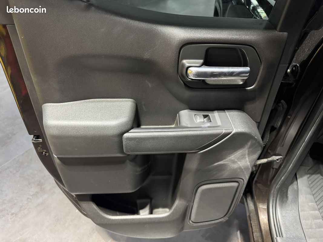 Gmc GMC SIERRA 4.3 V6 01/2019 24500 KM 6 PLACES PAS DE TVA PTAC F2 3175KG (image 16)
