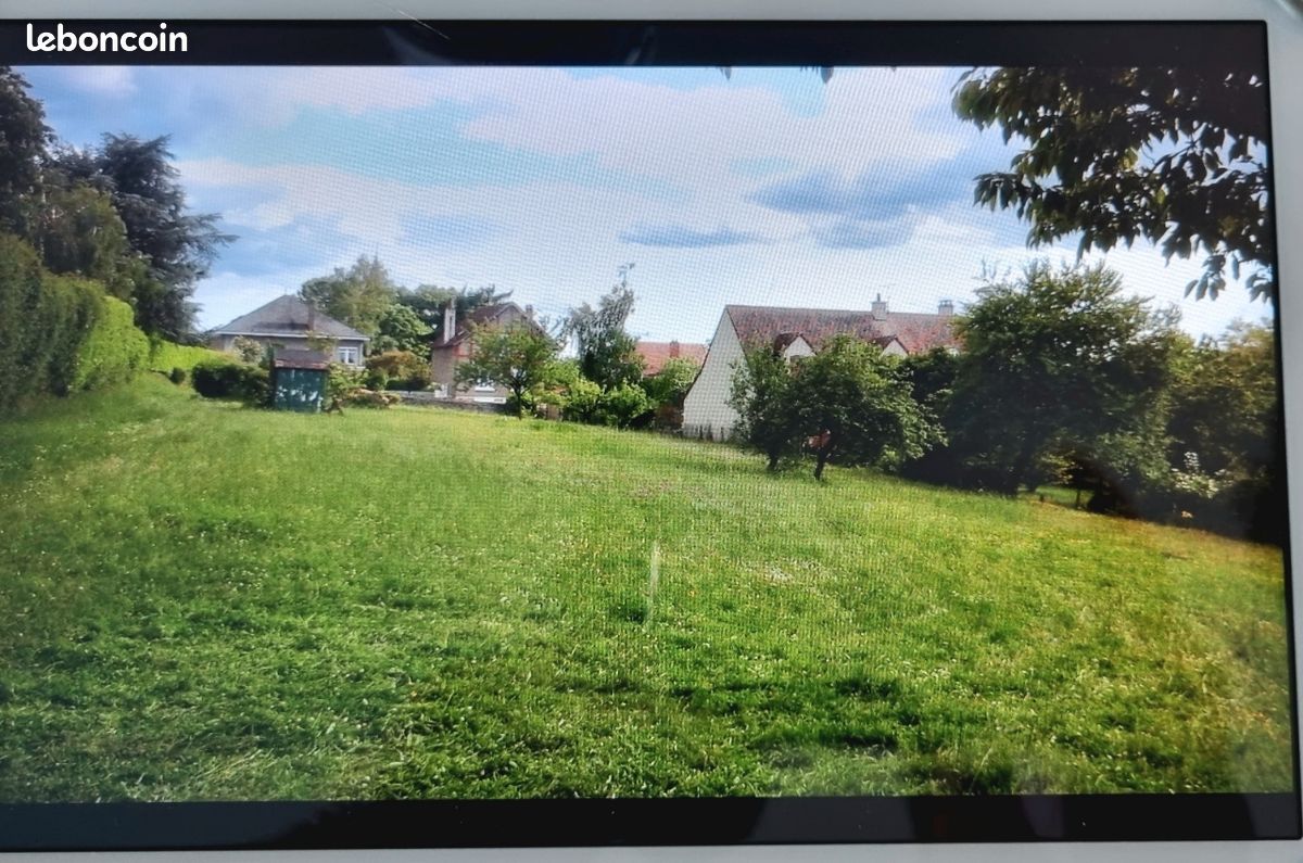 Terrain constructible Borné en ville · à Montmorillon · 30 000 €