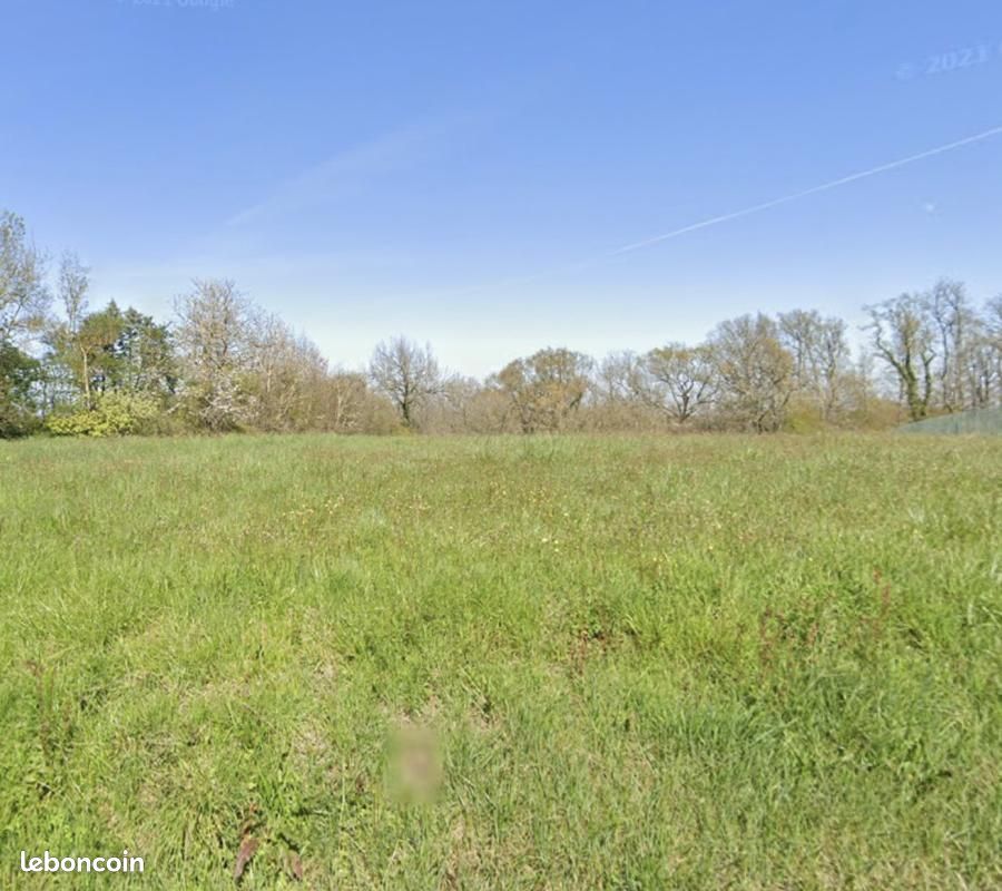 Terrain 2 225 m² Aubiac · 85 000 €