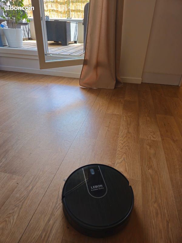Aspirateur robot (image 1)