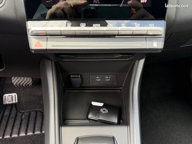 Renault Captur Techno Full Hybride E-Tech 160 (image 12)
