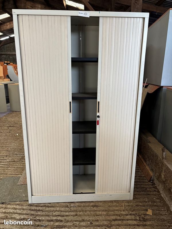 Armoire haute métallique pour garage ou atelier (image 1)