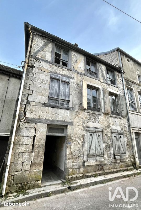Maison 10 pièces 187 m² · à Mussy-sur-Seine · 187 m² · 24 000 €