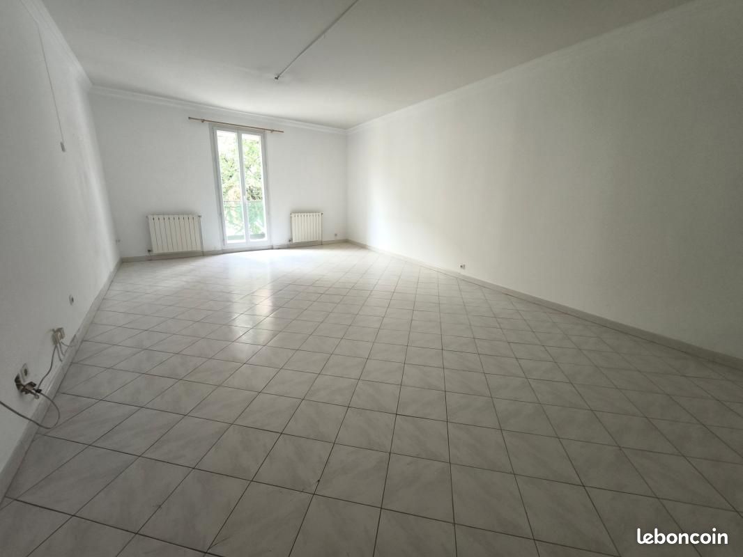 Appartement 3 pièces 125 m² · à Poussan · 125 m² · 867 €/mois
